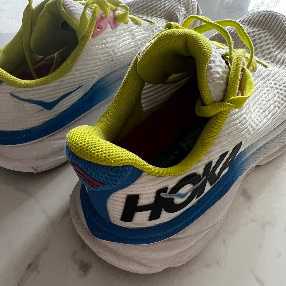 Hoka Kids Clifton 9 Sneakers, size 4
